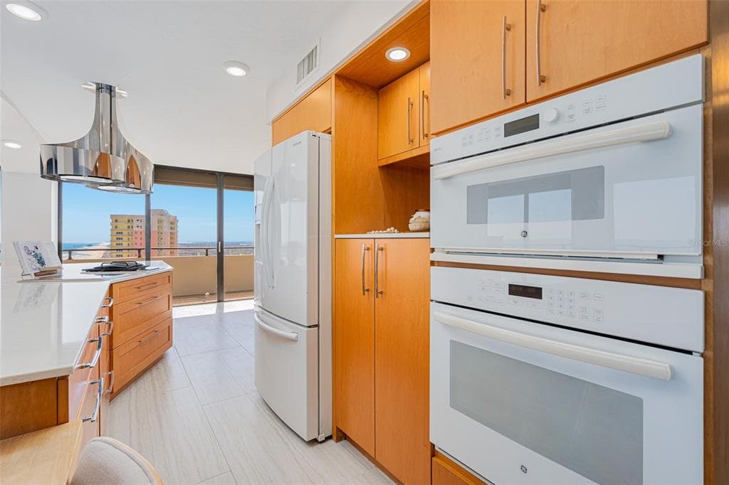2200 N ATLANTIC AVENUE 1502 photo 9