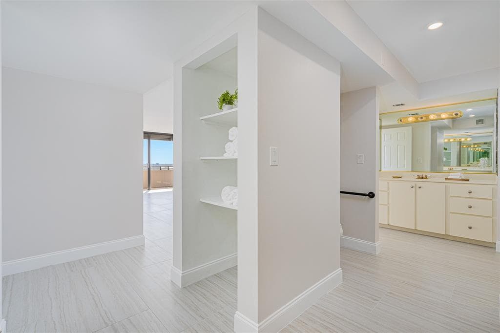 2200 N ATLANTIC AVENUE 1502 photo 25