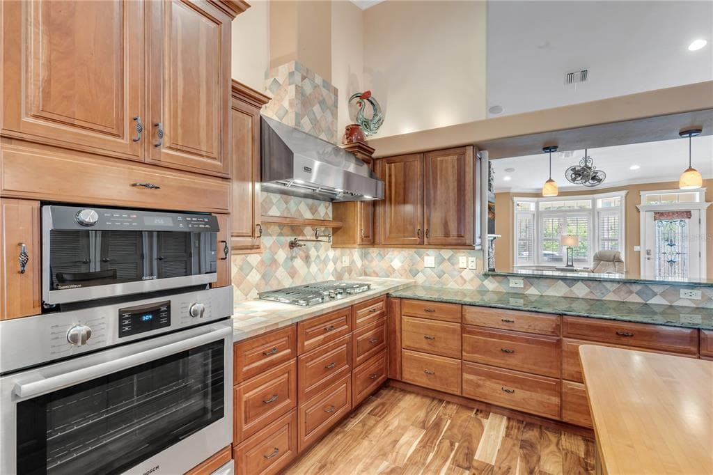 521 S PENINSULA AVENUE photo 8