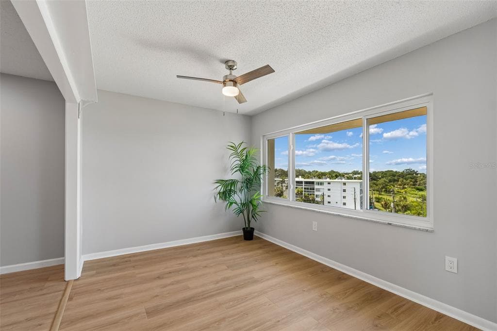 100 BLUFF VIEW DRIVE 509C photo 25