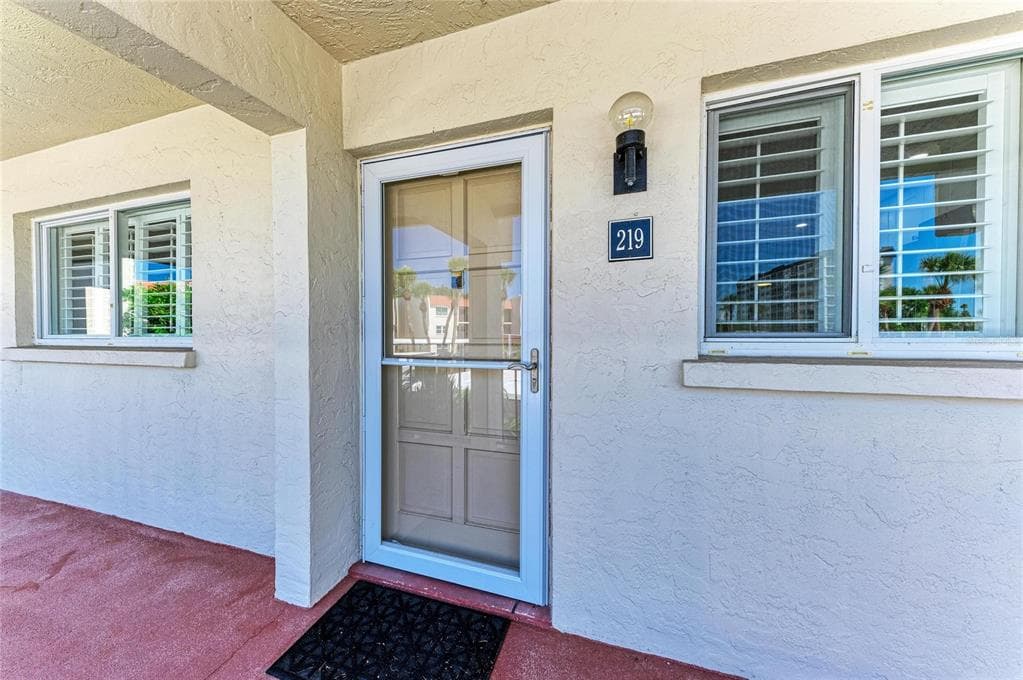 250 SANTA MARIA STREET 219 photo 7