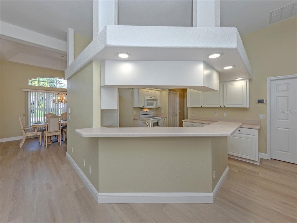 5078 WINTER ROSE WAY photo 12