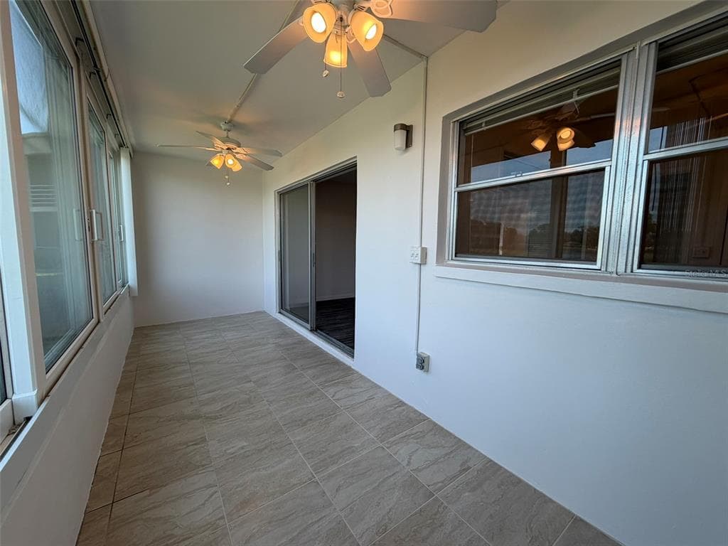 7153 W COUNTRY CLUB DR N 145 photo 17