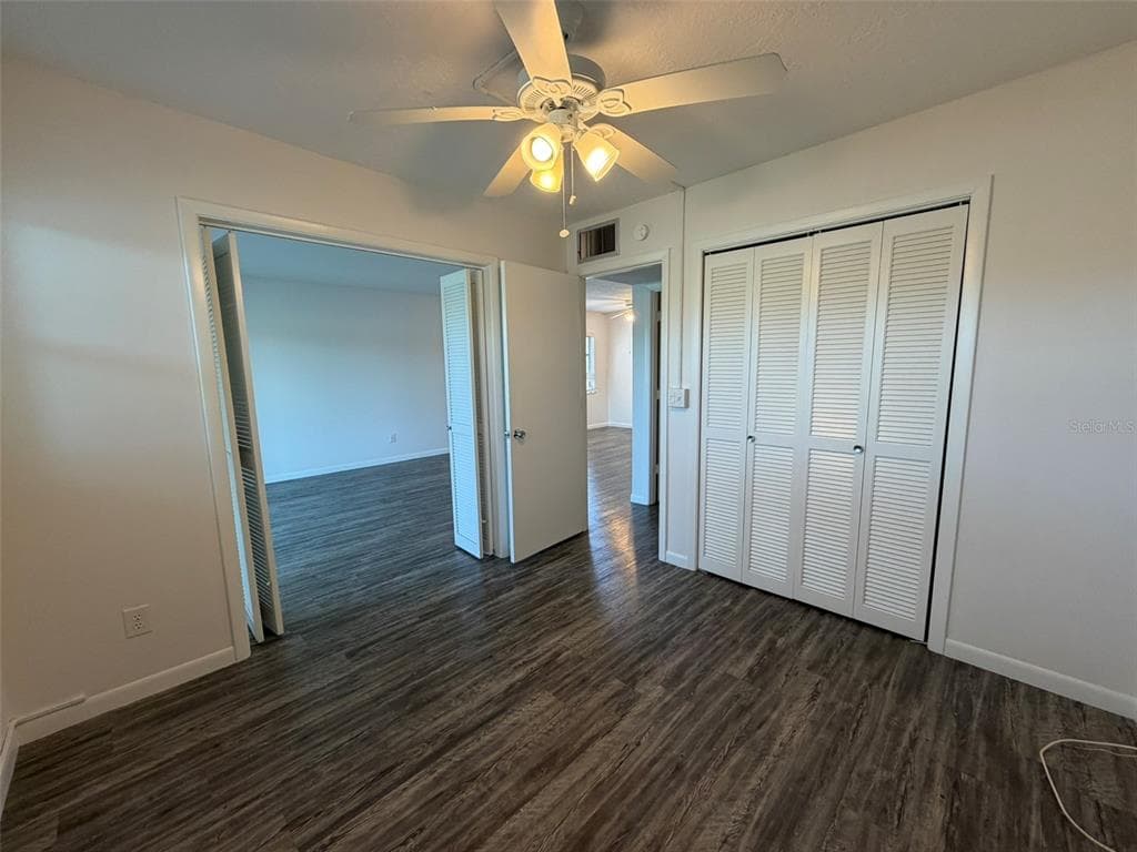 7153 W COUNTRY CLUB DR N 145 photo 9