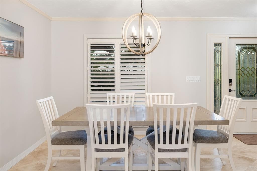 565 COMMONWEALTH PLACE photo 16