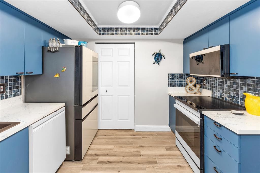 2425 S ATLANTIC AVENUE 4060 photo 13