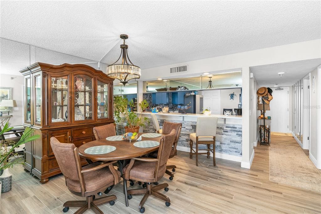 2425 S ATLANTIC AVENUE 4060 photo 16