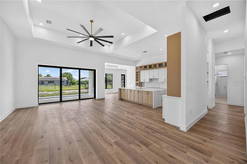 215 BUNKER ROAD photo 9