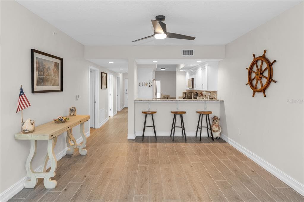 1805 RIVERSIDE DRIVE 506 photo 4