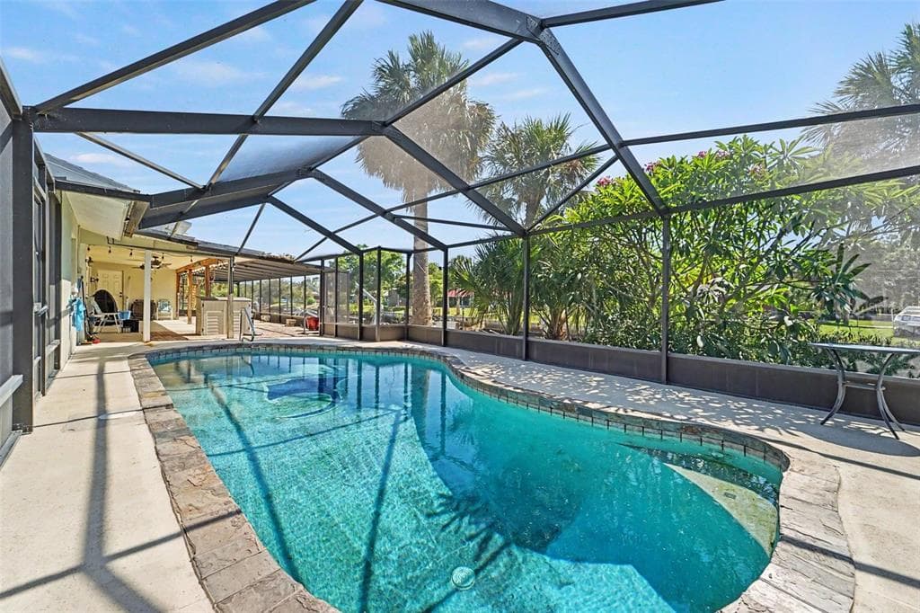 8639 GREEN STREET photo 23