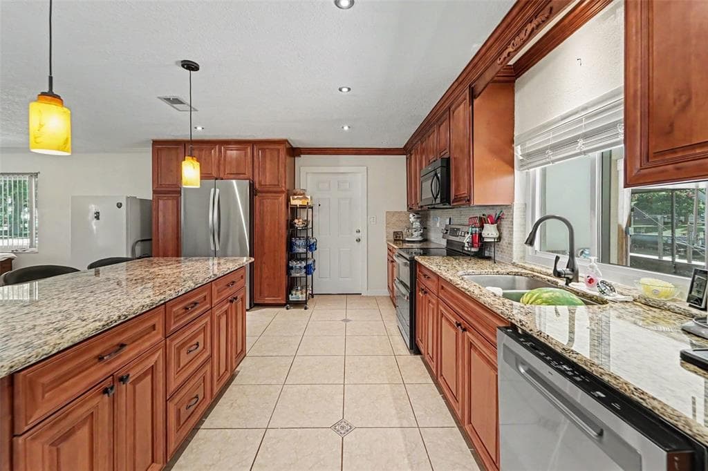 8639 GREEN STREET photo 9
