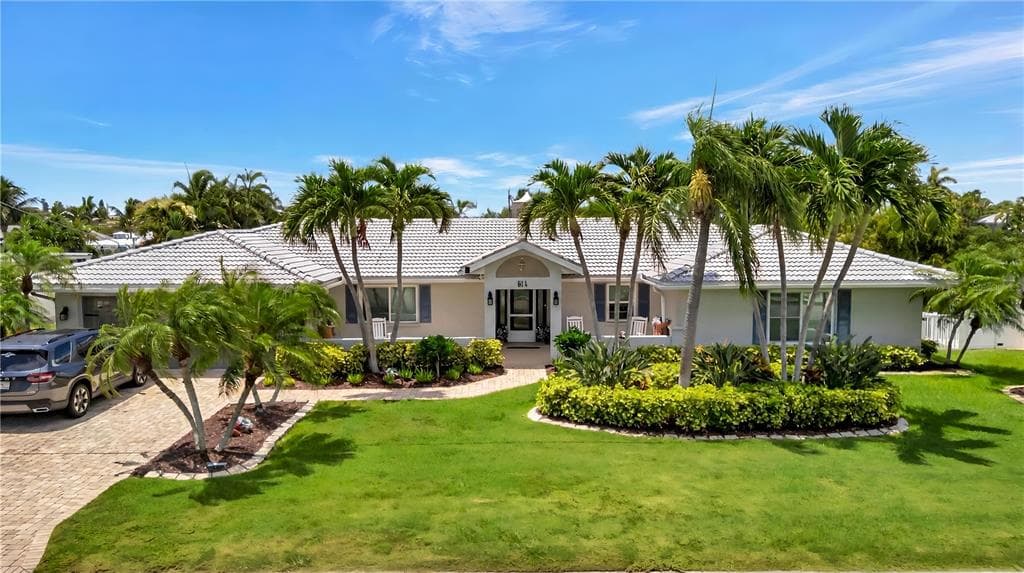 514 KEY ROYALE DRIVE photo 1