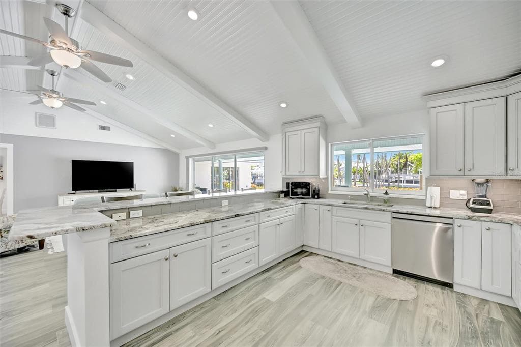 514 KEY ROYALE DRIVE photo 18