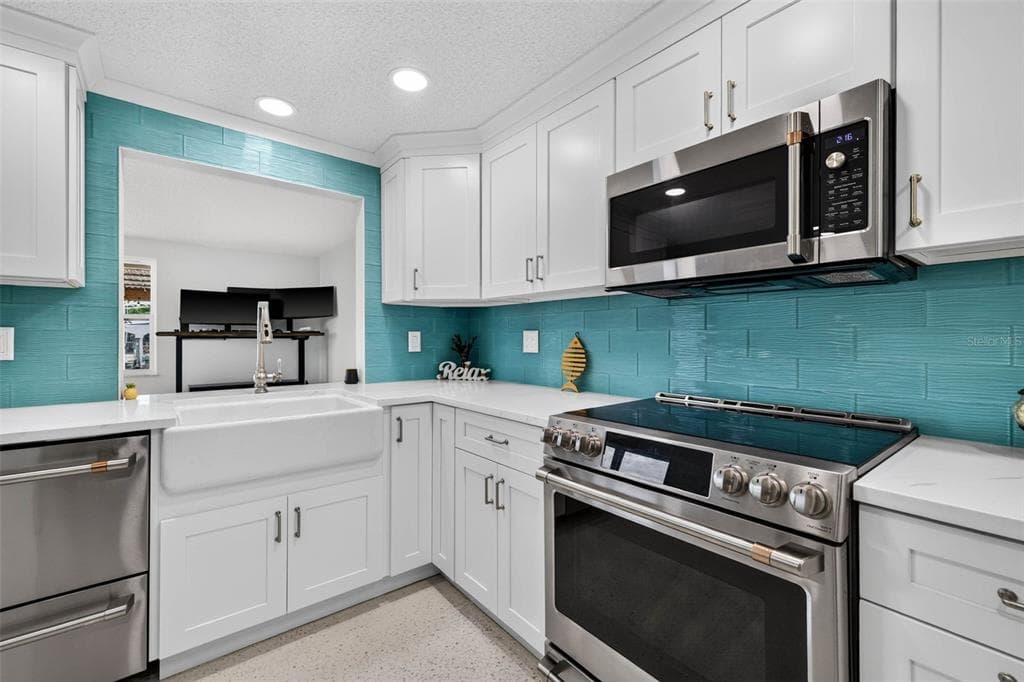13626 JENNITA DRIVE photo 8