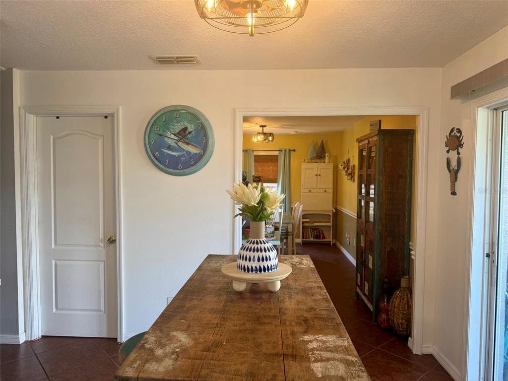107 DOUGLAS STREET photo 6
