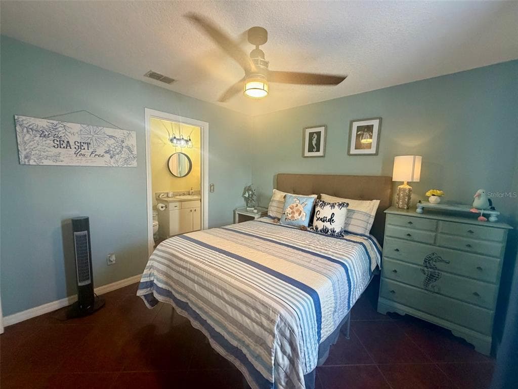 107 DOUGLAS STREET photo 22