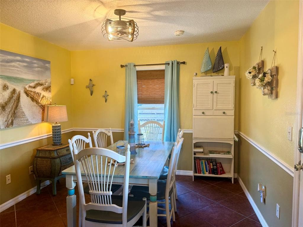 107 DOUGLAS STREET photo 9