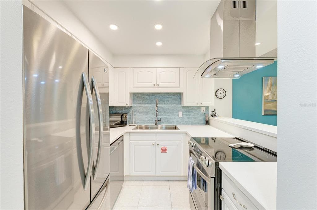 6157 MIDNIGHT PASS ROAD E12 photo 13