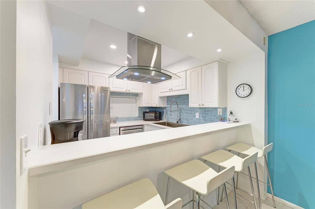 6157 MIDNIGHT PASS ROAD E12 photo 15