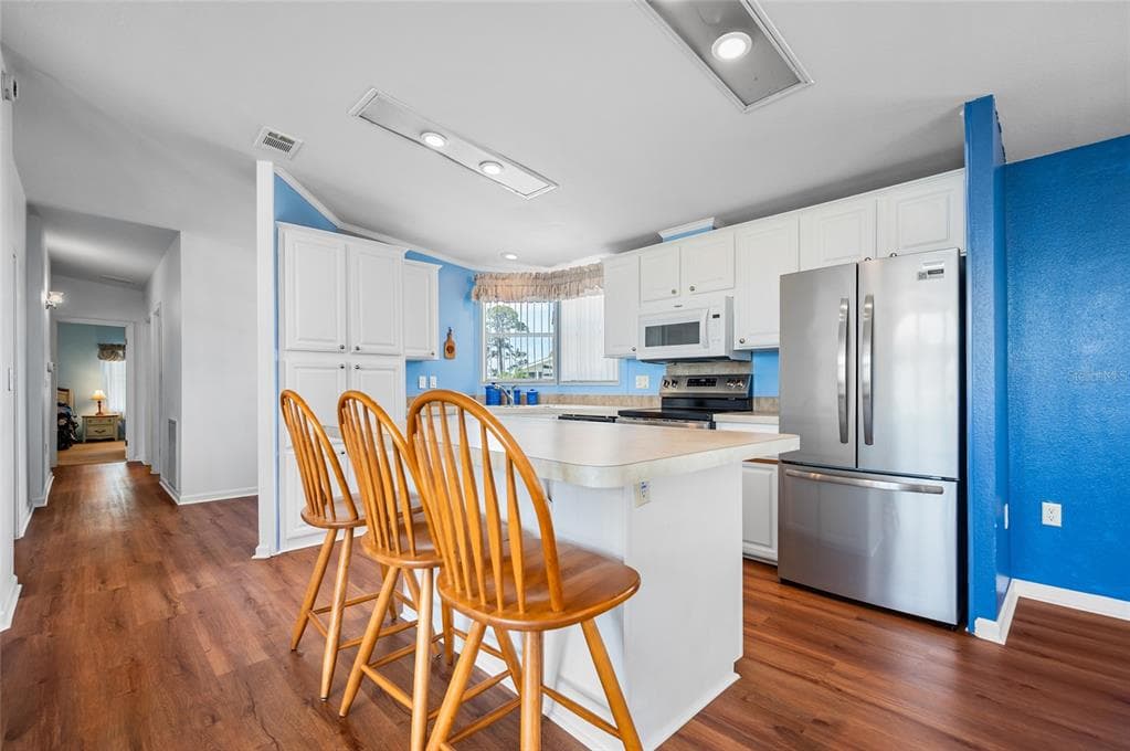 9177 PINEHAVEN WAY photo 4
