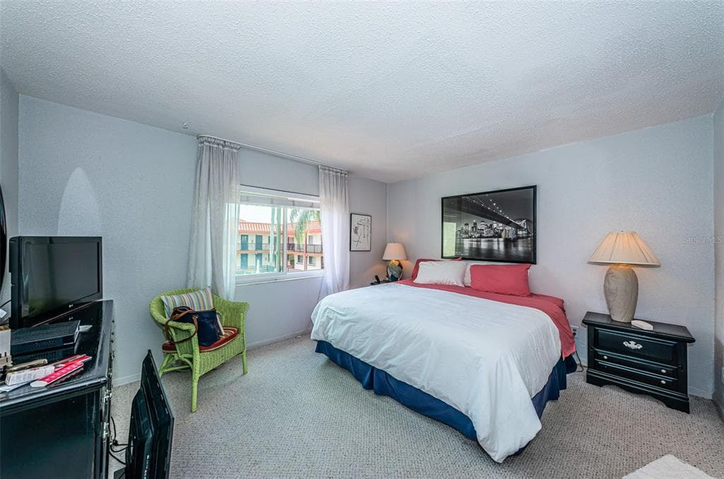 10365 PARADISE BOULEVARD 16 photo 19