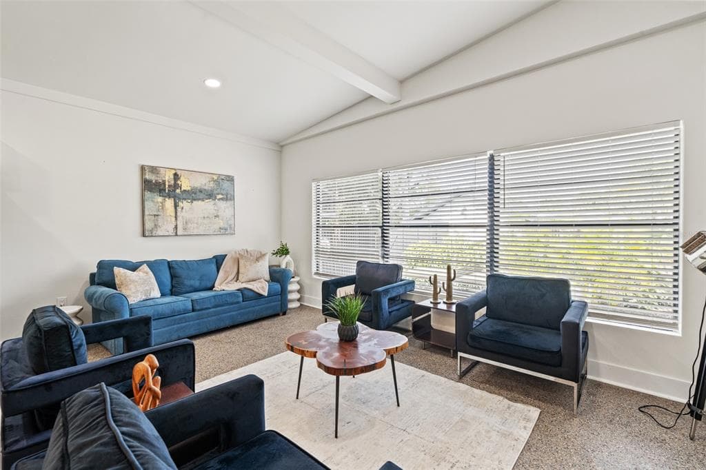 308 E HOLLYWOOD STREET photo 6