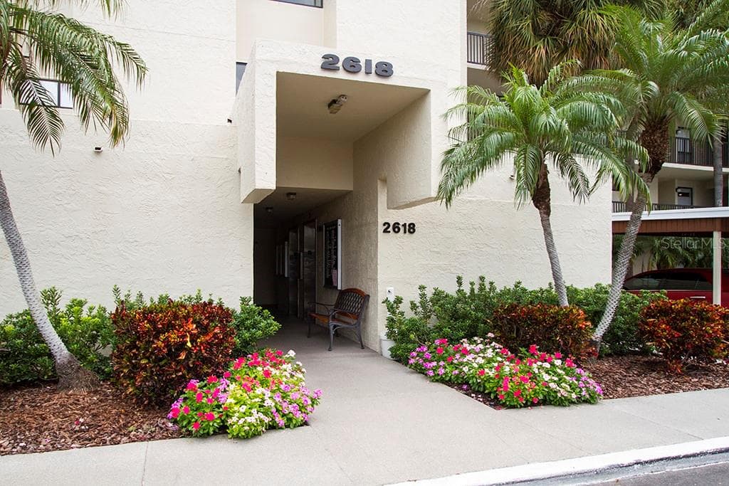 2618 COVE CAY DRIVE 109 photo 2