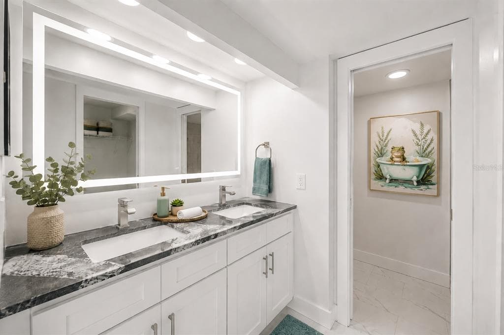 2618 COVE CAY DRIVE 109 photo 22