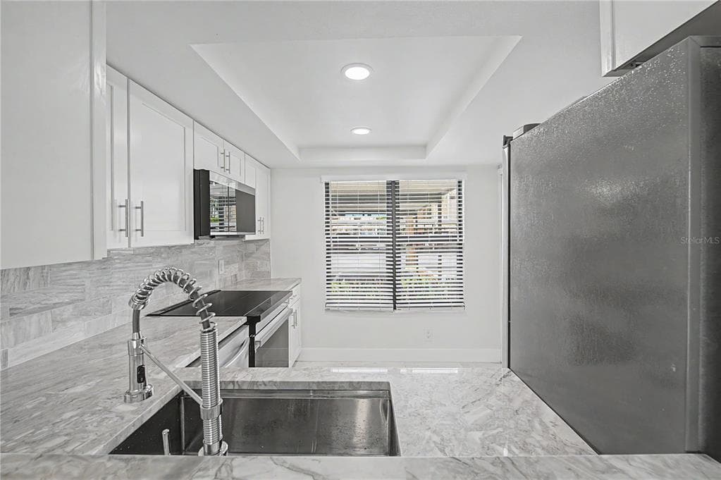 2618 COVE CAY DRIVE 109 photo 7