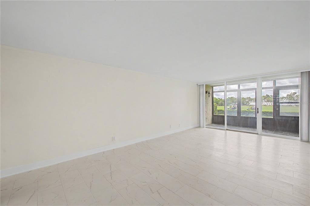 2618 COVE CAY DRIVE 109 photo 10