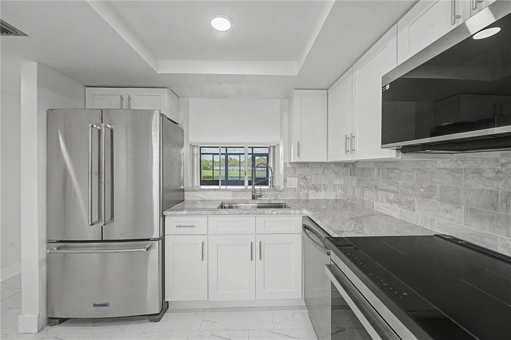2618 COVE CAY DRIVE 109 photo 8