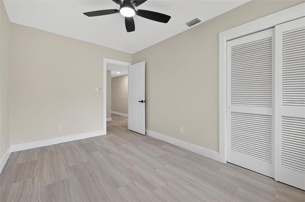 413 COUNTRY CLUB DRIVE photo 14