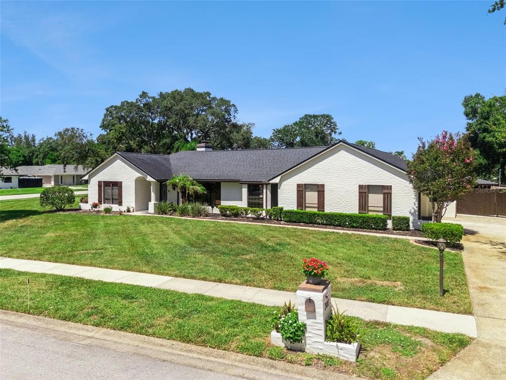301 BRANTLEY HARBOR DRIVE photo 1