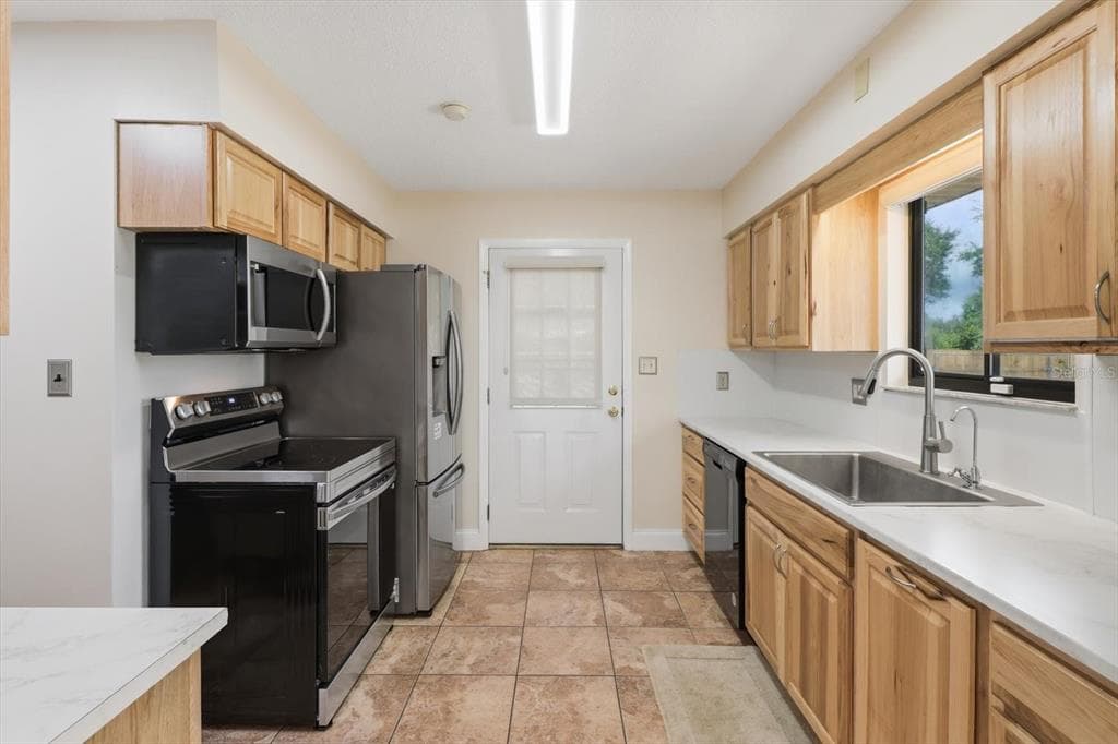 5383 N CARL G ROSE HIGHWAY photo 15