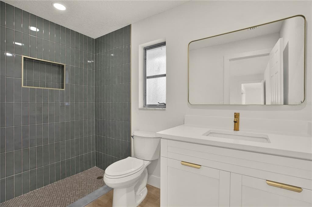 411 PALM ISLAND NE photo 16