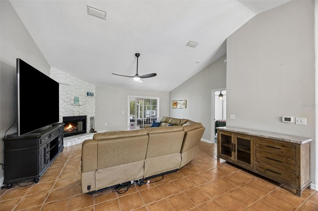 134 BOWFIN DRIVE photo 8