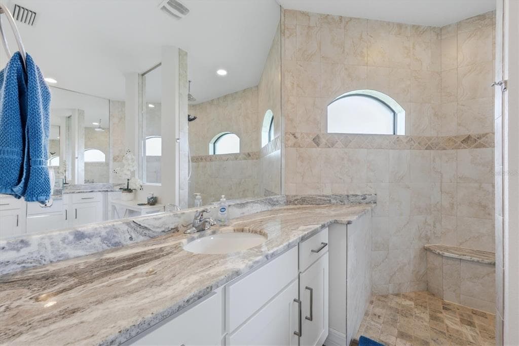 8330 TRACY CIRCLE photo 23