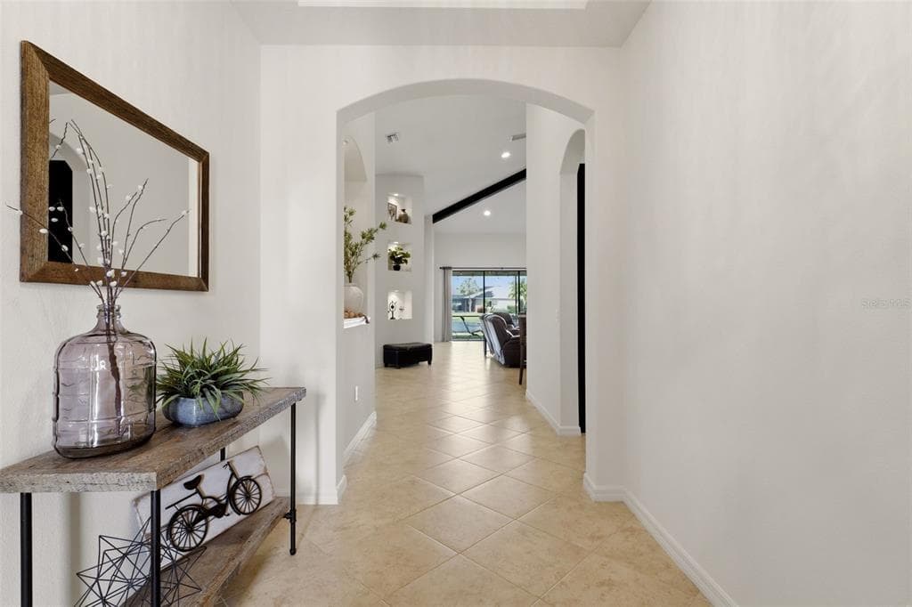 534 CHANTILLY TRAIL photo 9