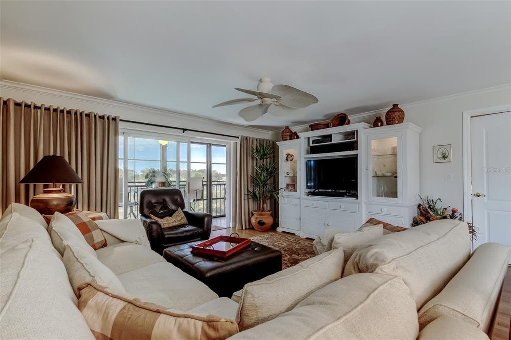 9450 HARBOR GREENS WAY 301 photo 23