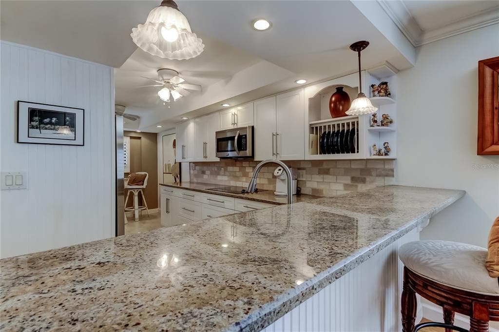 9450 HARBOR GREENS WAY 301 photo 14