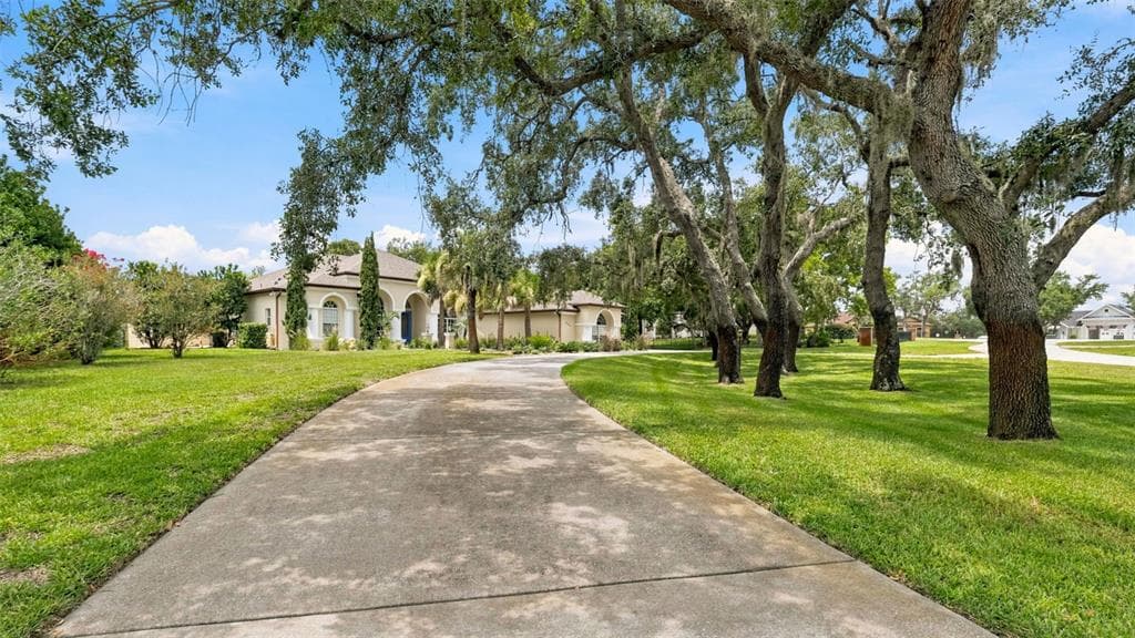 10400 RAMBLE RIDGE COURT photo 2