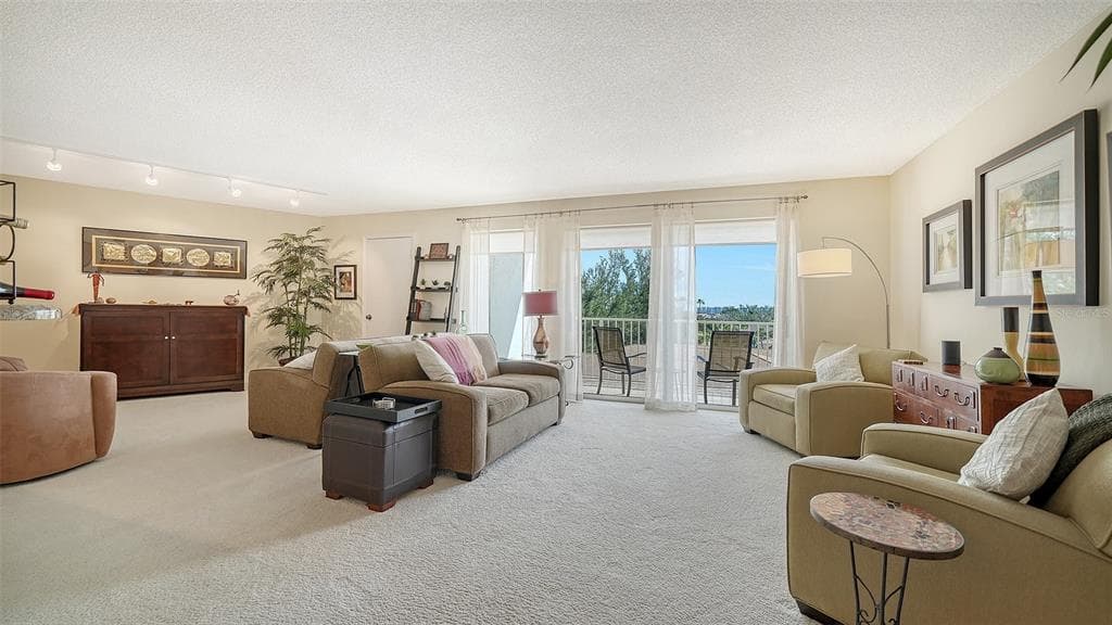 2301 GULF OF MEXICO DRIVE 44N photo 9