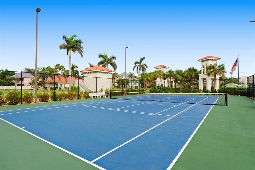 17717 GULF BOULEVARD 604 photo 6
