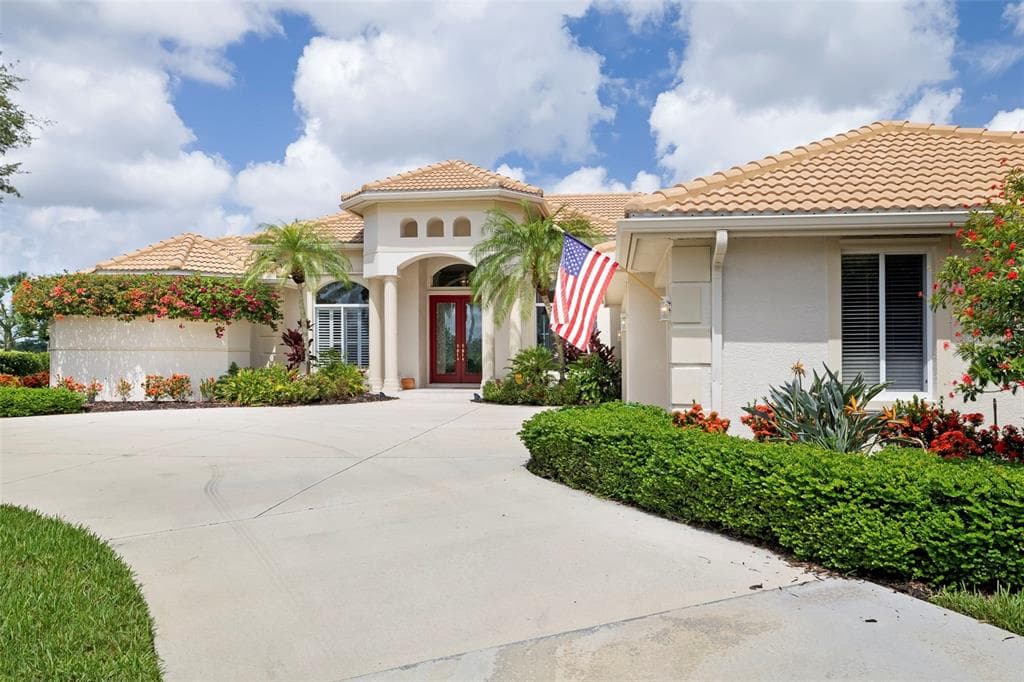 2528 TOM MORRIS DRIVE photo 2