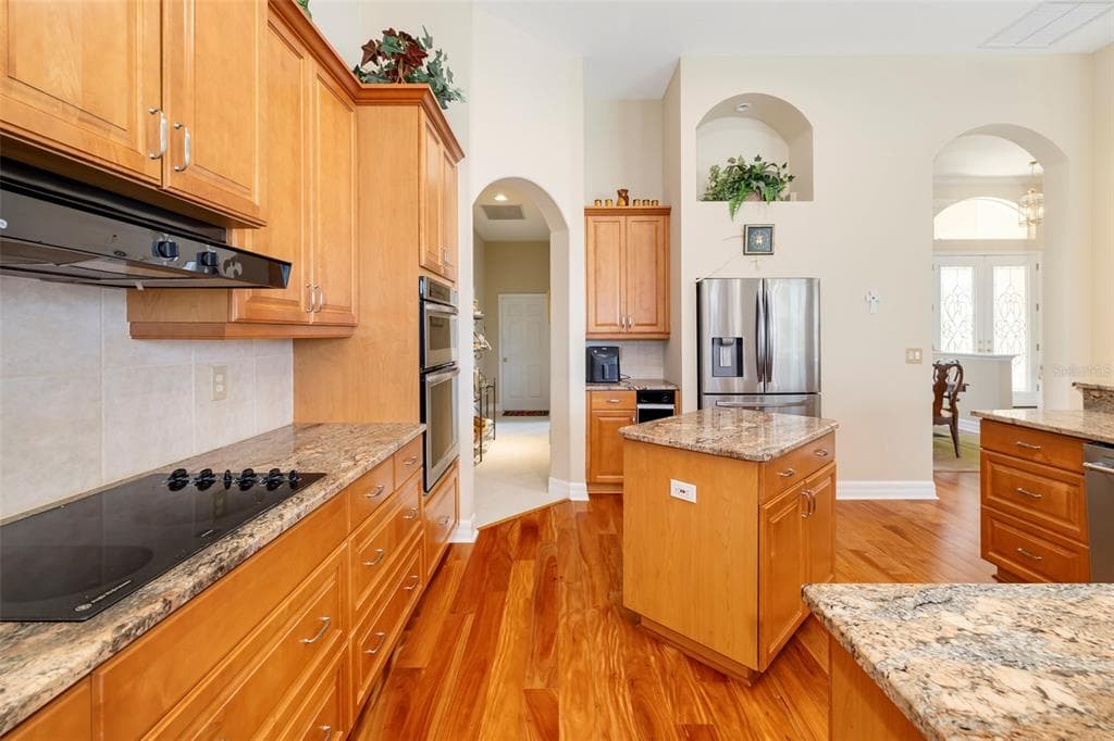 2528 TOM MORRIS DRIVE photo 24