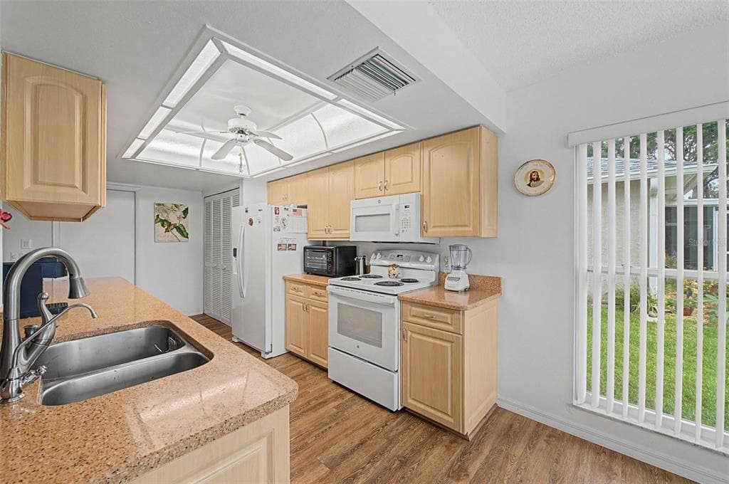 4709 PORTLAND MANOR DRIVE photo 16