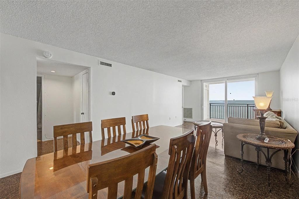 9 HAIG PLACE 704 photo 8