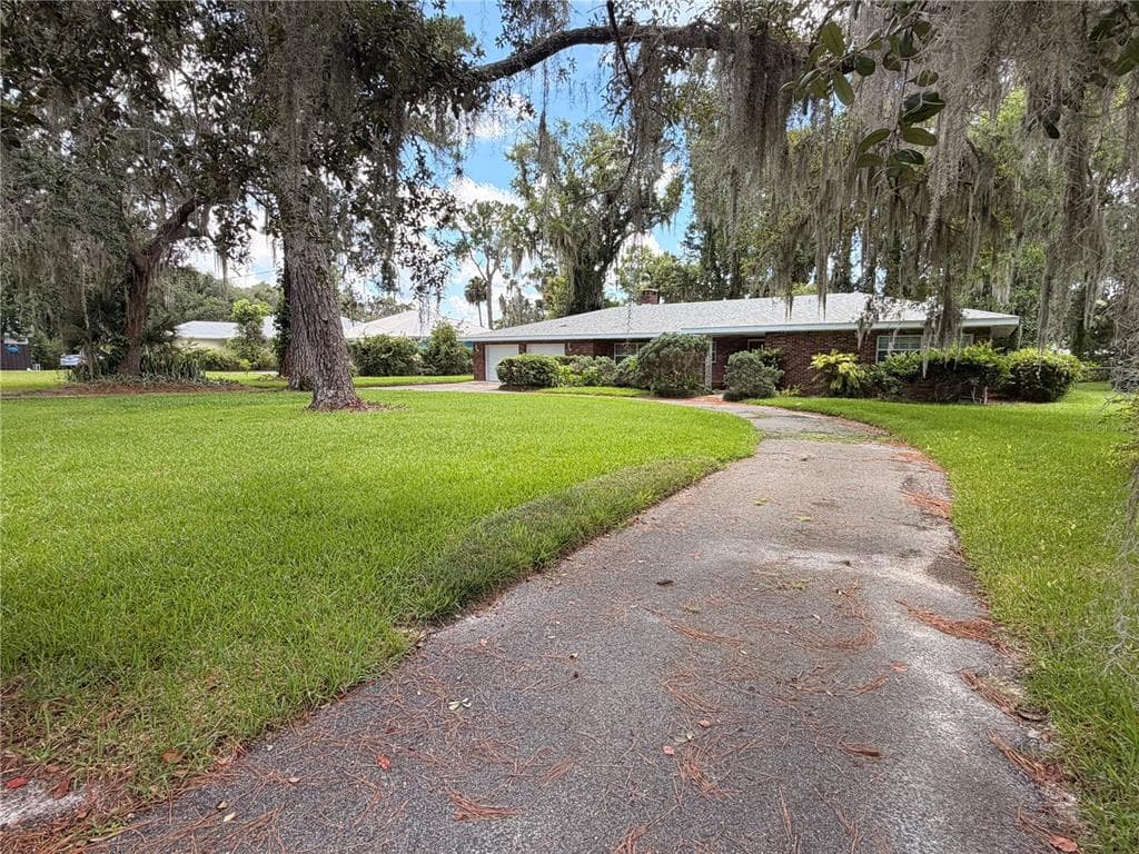1940 ALICE DRIVE photo 6