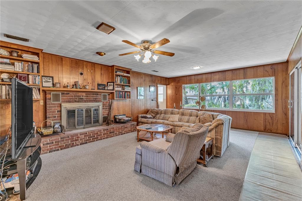 1940 ALICE DRIVE photo 22