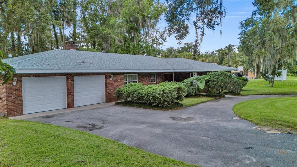 1940 ALICE DRIVE photo 3